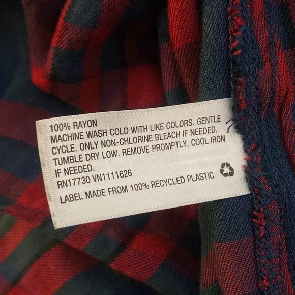 ISABEL MATERNITY Plaid Button Down Shirt Womens Sz XS Red Navy - Picture 8 of 8